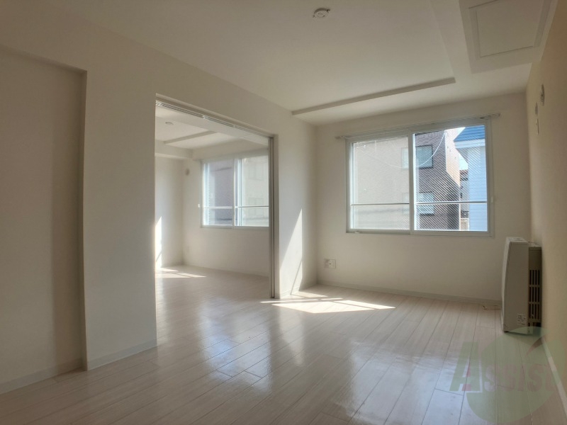 居室・リビング　広くてキレイなお部屋が広がっていて、充実した生活が送れそう。