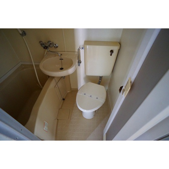 トイレ　ユニットバス