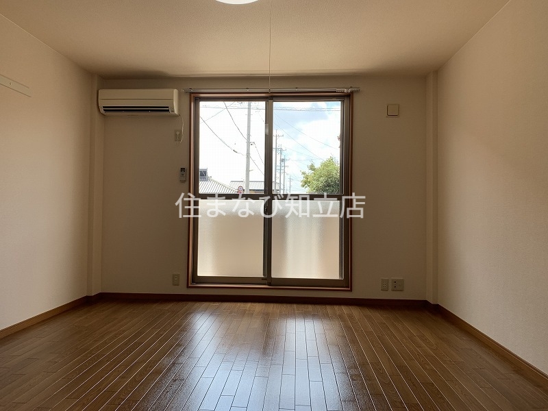 居室・リビング　同型別部屋写真