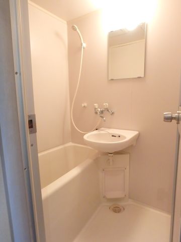 バス・シャワールーム　参考・2階