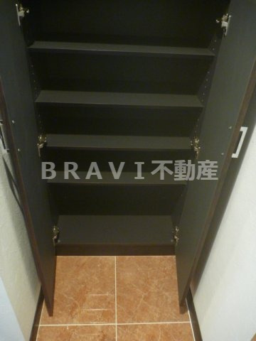 収納　【プレジオ本町】シューズボックス