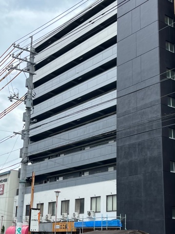建物外観　10階建てのマンションです。
