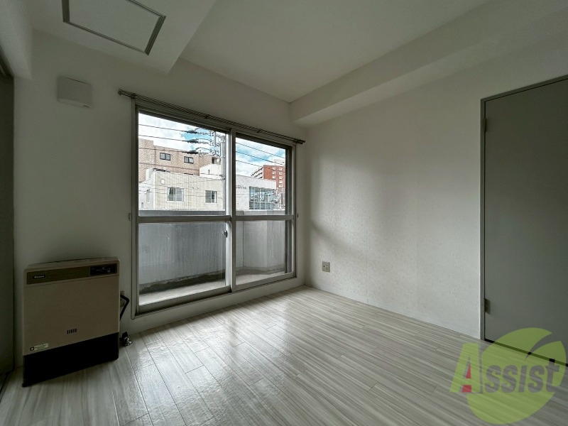 居室・リビング　広くてキレイなお部屋が広がっていて、充実した生活が送れそう。