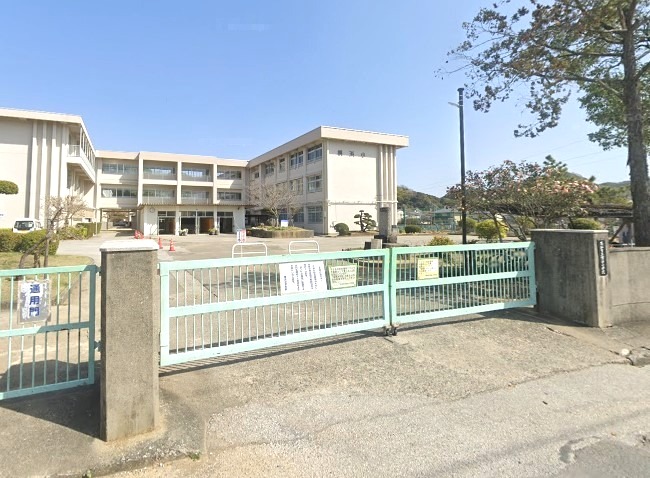 小学校　高知市立横浜小学校（小学校）まで1772m