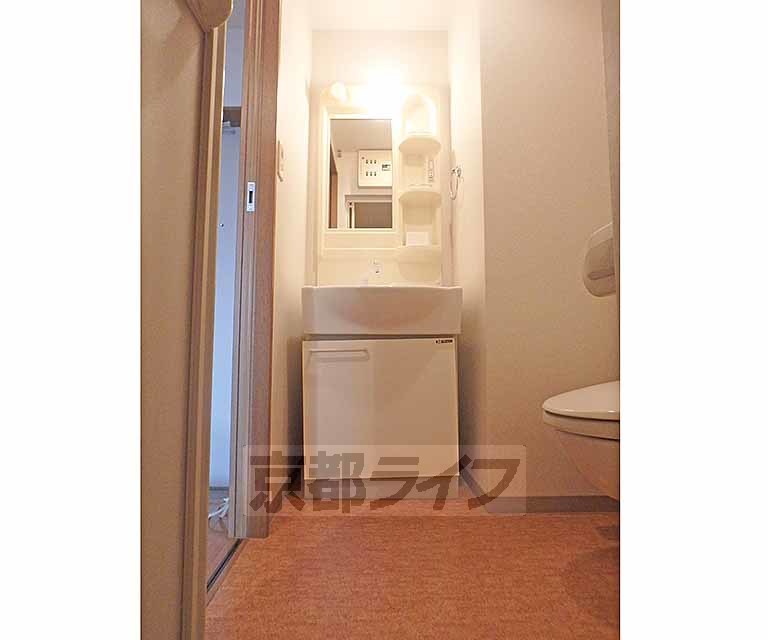 洗面設備　独立洗面台です。