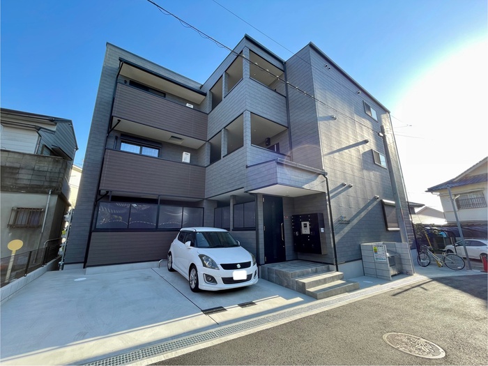 建物外観　建築中