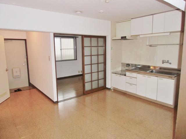 居室・リビング　室内