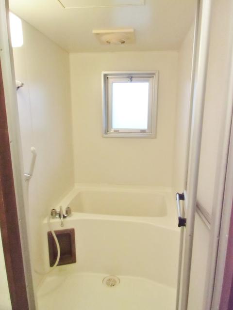 バス・シャワールーム　バス／シャワー