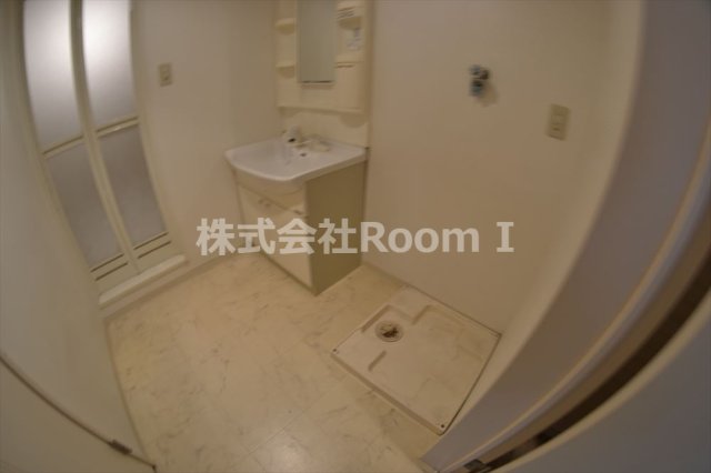 洗面設備　脱衣スペースもあります