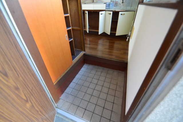 玄関　府中町の賃貸情報はシティホーム海田センターへお任せください