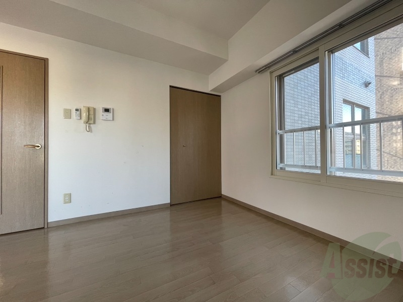 その他部屋・スペース　洋室の家具の配置を考えてみるのも楽しいですよ。