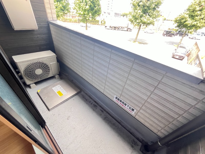 バルコニー　同物件別部屋写真