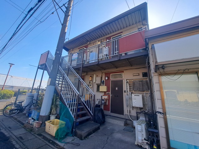 建物外観　スーパー・コンビニ近くで住環境良好です