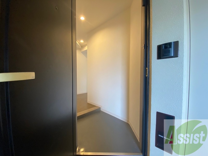 玄関　玄関の様子です。明るい印象ですね。気分もあがりそう。