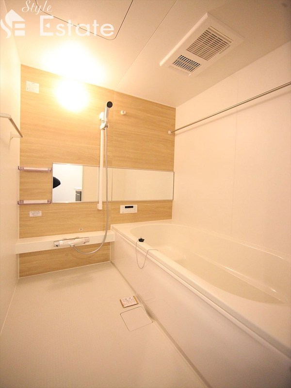 バス・シャワールーム　バスルーム