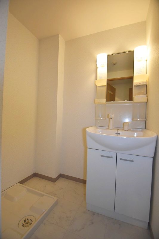 洗面設備　ルラシオン岡山奉還町