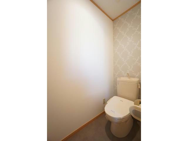 トイレ　温水洗浄便座