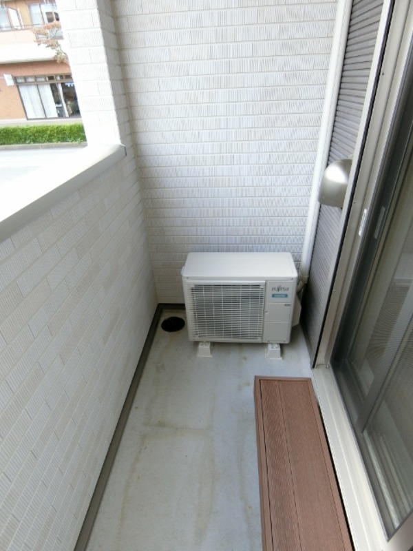 バルコニー　図面と現状に相違がある場合には現状を優先