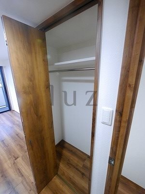 収納　大容量のパイプハンガー付きクローゼット！