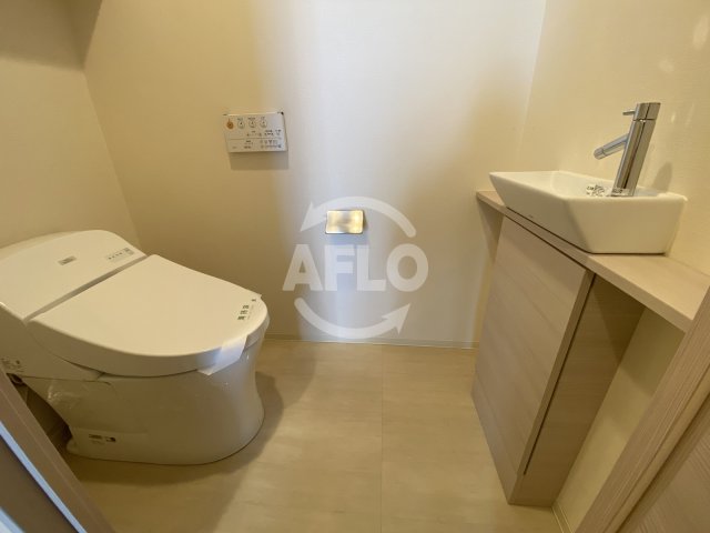 トイレ　ザ・パークハウス中之島タワー　温水洗浄便座