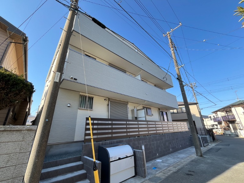 建物外観　不在時便利な宅配ボックス付き♪