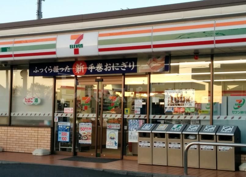 コンビニ　セブンイレブン東松戸駅前店（コンビニ）まで160m