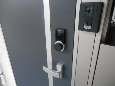 その他　外出先で鍵の閉め忘れを確認でき遠隔操作も可能