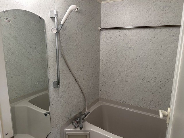 バス・シャワールーム　バスルーム