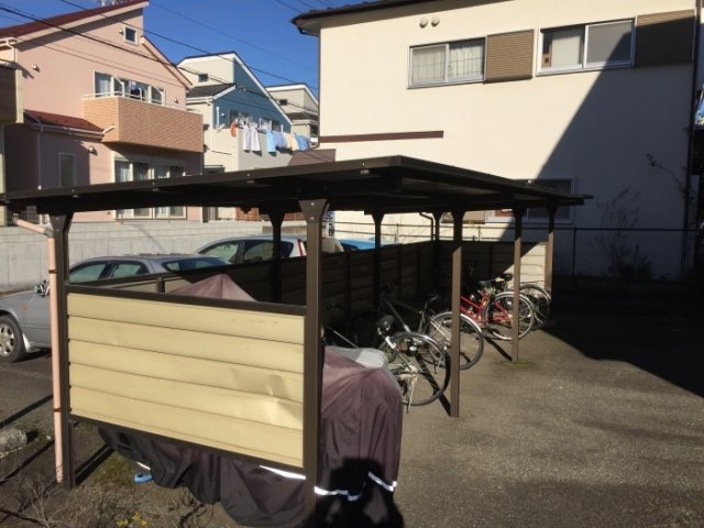 その他　屋根付駐輪場
