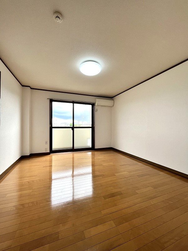 居室・リビング　※掲載情報と物件の現況が異なる場合、現況を優先とする。