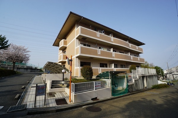 建物外観　オンライン内覧実施中