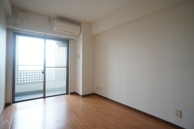 居室・リビング　音が響きにくいクッションフロアータイプのお部屋です☆