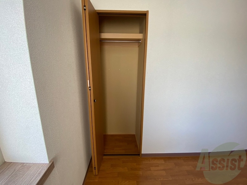 収納　寝室の収納です。部屋がすっきり片付きます。