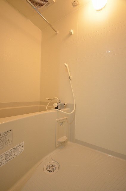 バス・シャワールーム　別号室の写真です