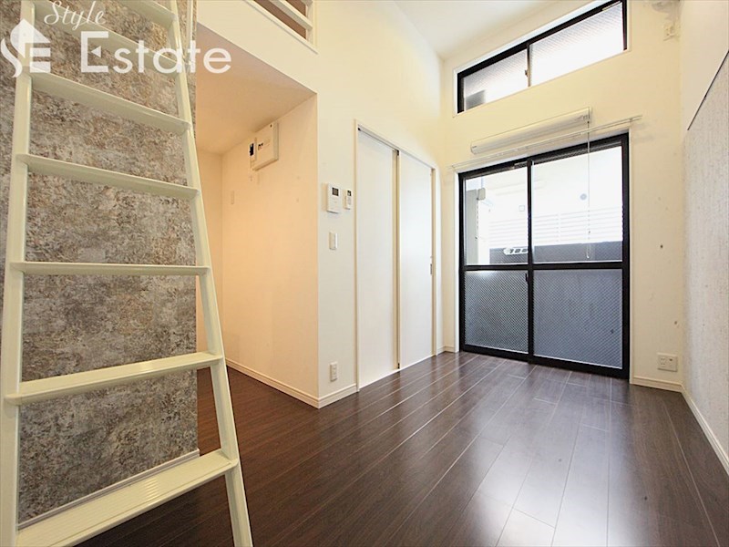 居室・リビング　内装