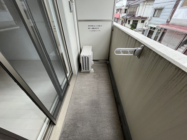 バルコニー　バルコニーからの眺めを楽しみながら食事をしませんか