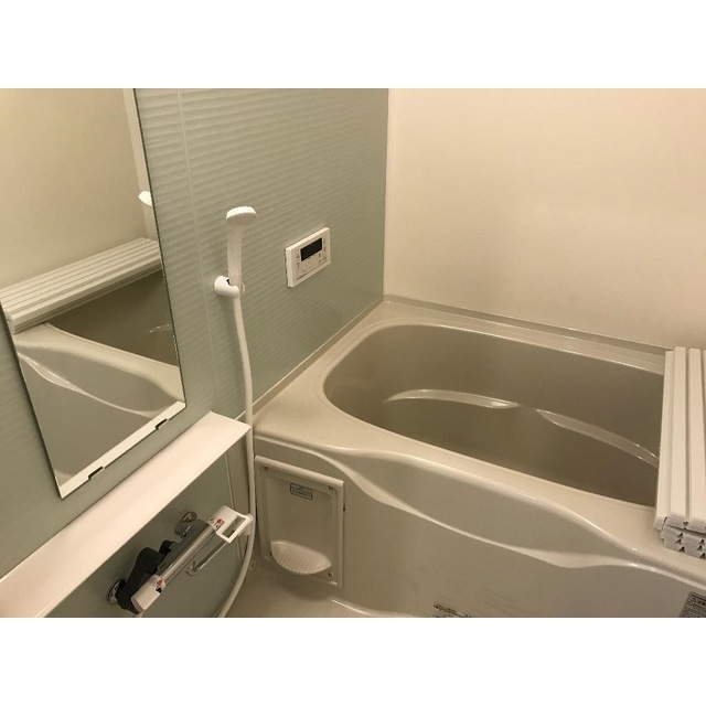 バス・シャワールーム　追い焚き・浴室乾燥付いてます