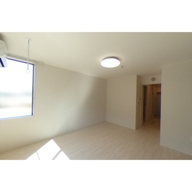 その他部屋・スペース　※角部屋の写真です