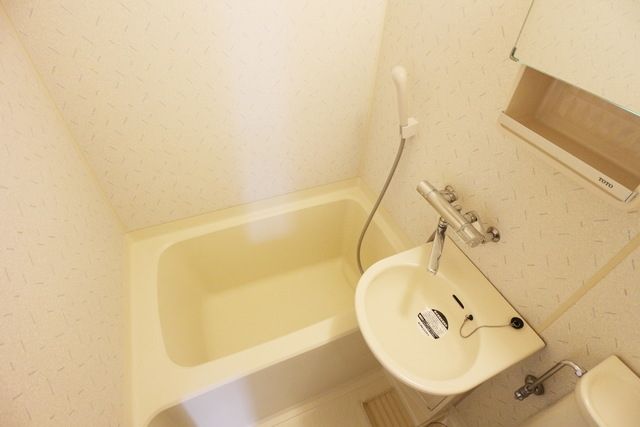 バス・シャワールーム　お部屋探しは株式会社　タウンハウジング　までお気軽にお問合…