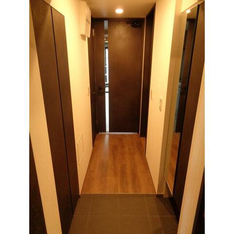 玄関　広々とした玄関♪ ※同施工別部屋