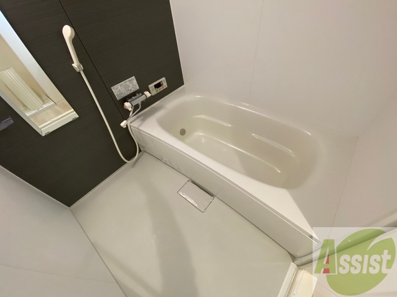 バス・シャワールーム　お風呂になります。一日の疲れを癒してくださいね。