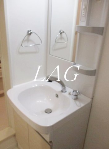 洗面設備　独立洗面台です。