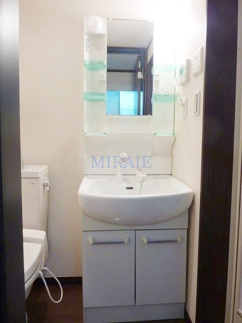 洗面設備　他号室の参考写真です