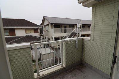 バルコニー　同物件別部屋です。