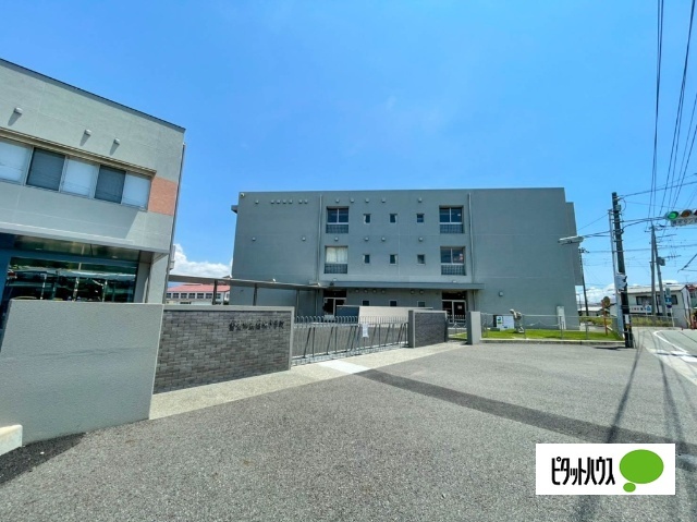 小学校　富士市立岩松小学校（小学校）まで178m