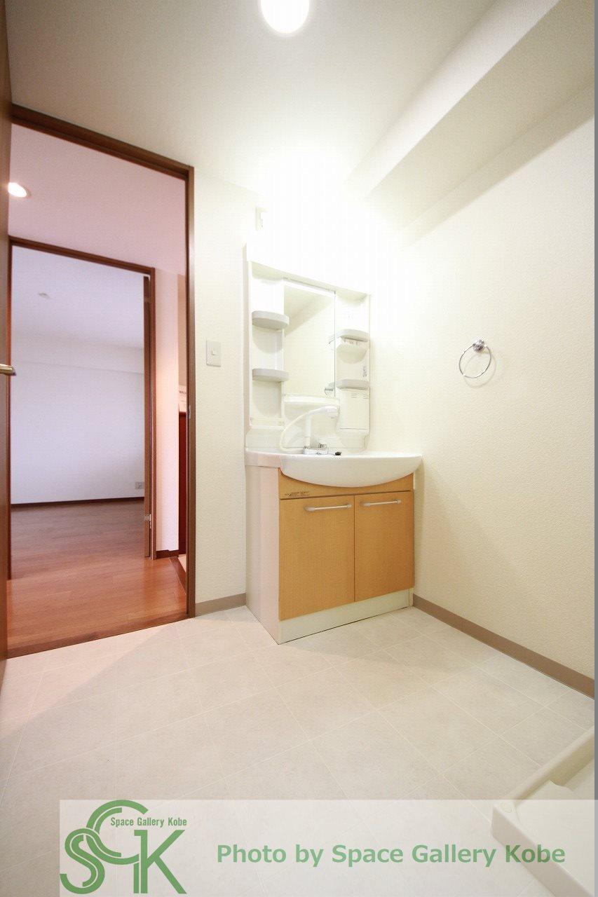 洗面設備　※お部屋により仕様が異なる可能性があります。