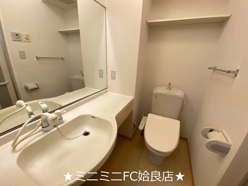 洗面設備　大きな鏡の洗面台！※同タイプ