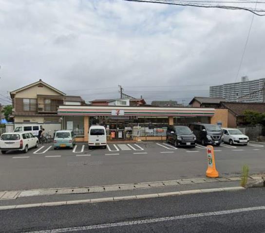 コンビニ　セブンイレブン（コンビニ）まで471m