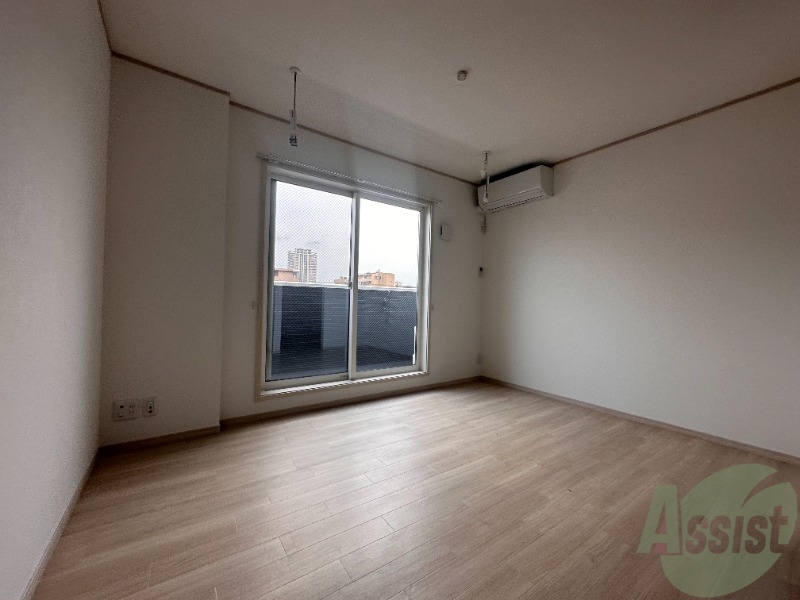 居室・リビング　８．６帖のリビングです、南向きなので光が差し込みます。