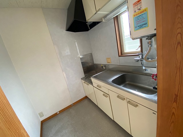 キッチン　２口コンロも置ける広々とした空間♪